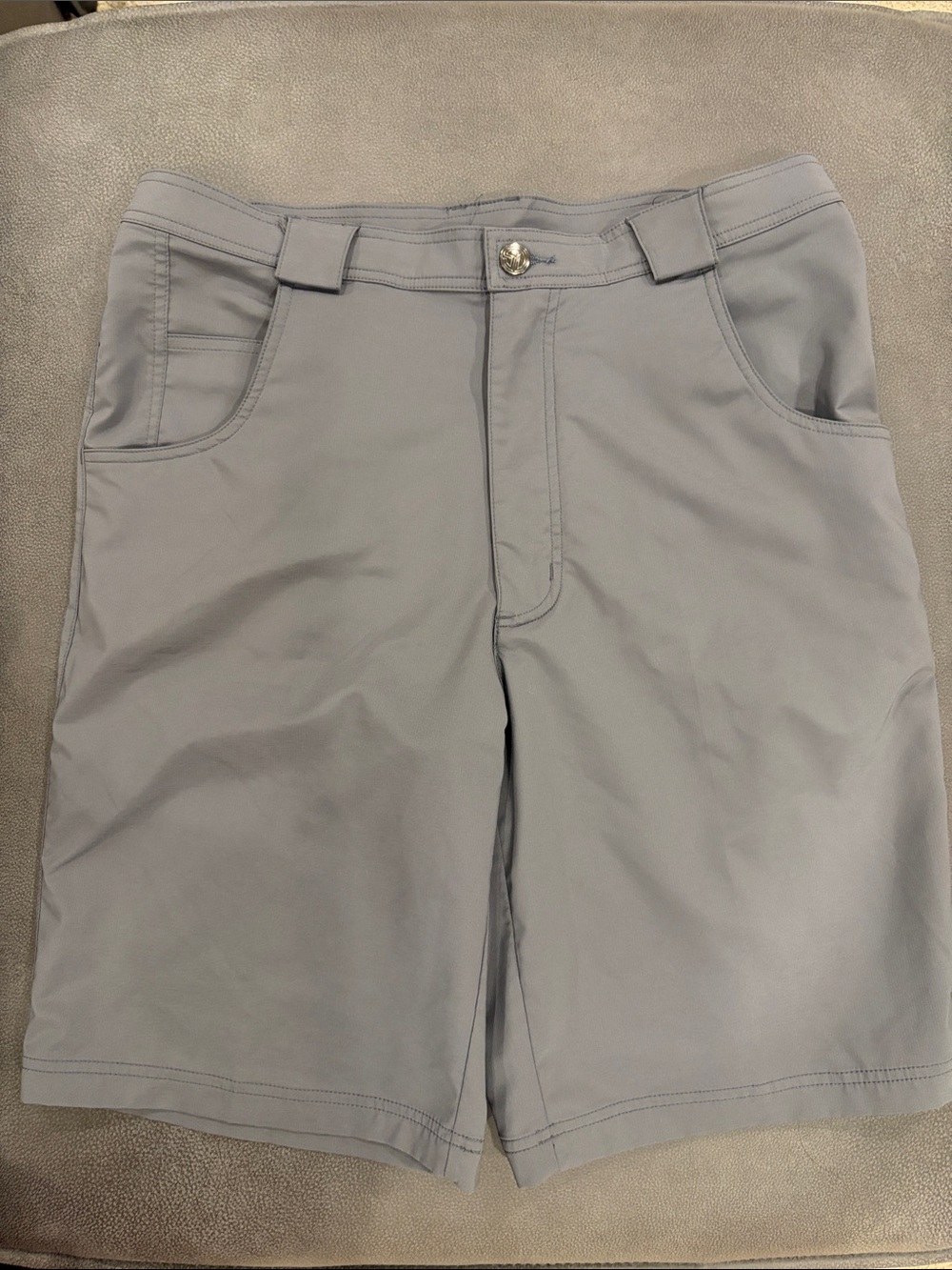 Straight down 32 Men's Casual Light Gray 10” inseam Shorts